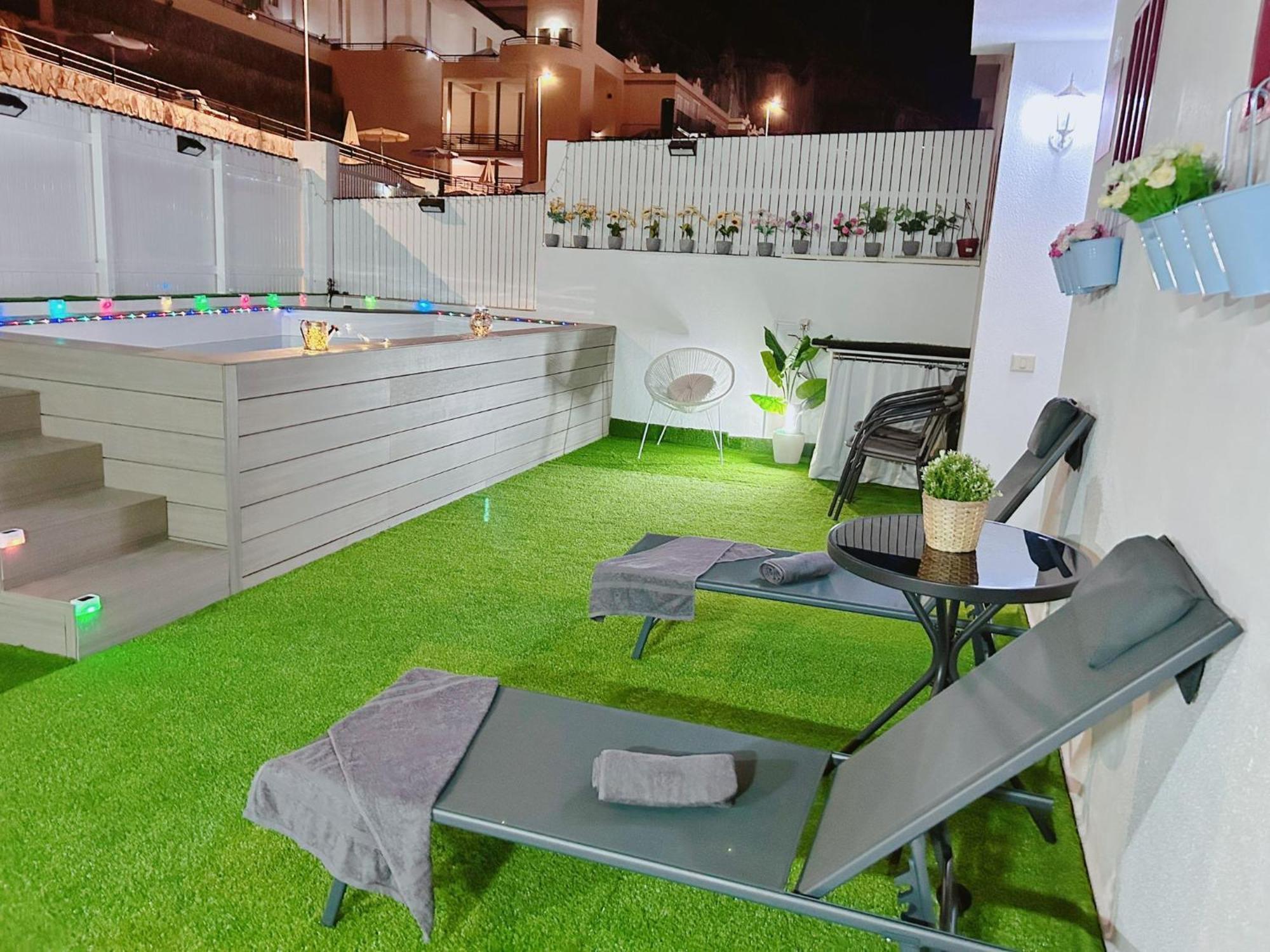 Big Villa Puerto Rico Streetfront With Private Saltwater Jacuzzi Pool, Bbq, Kitchen & 3 Terraces Near Shopping Center Puerto Rico (Gran Canaria) Luaran gambar