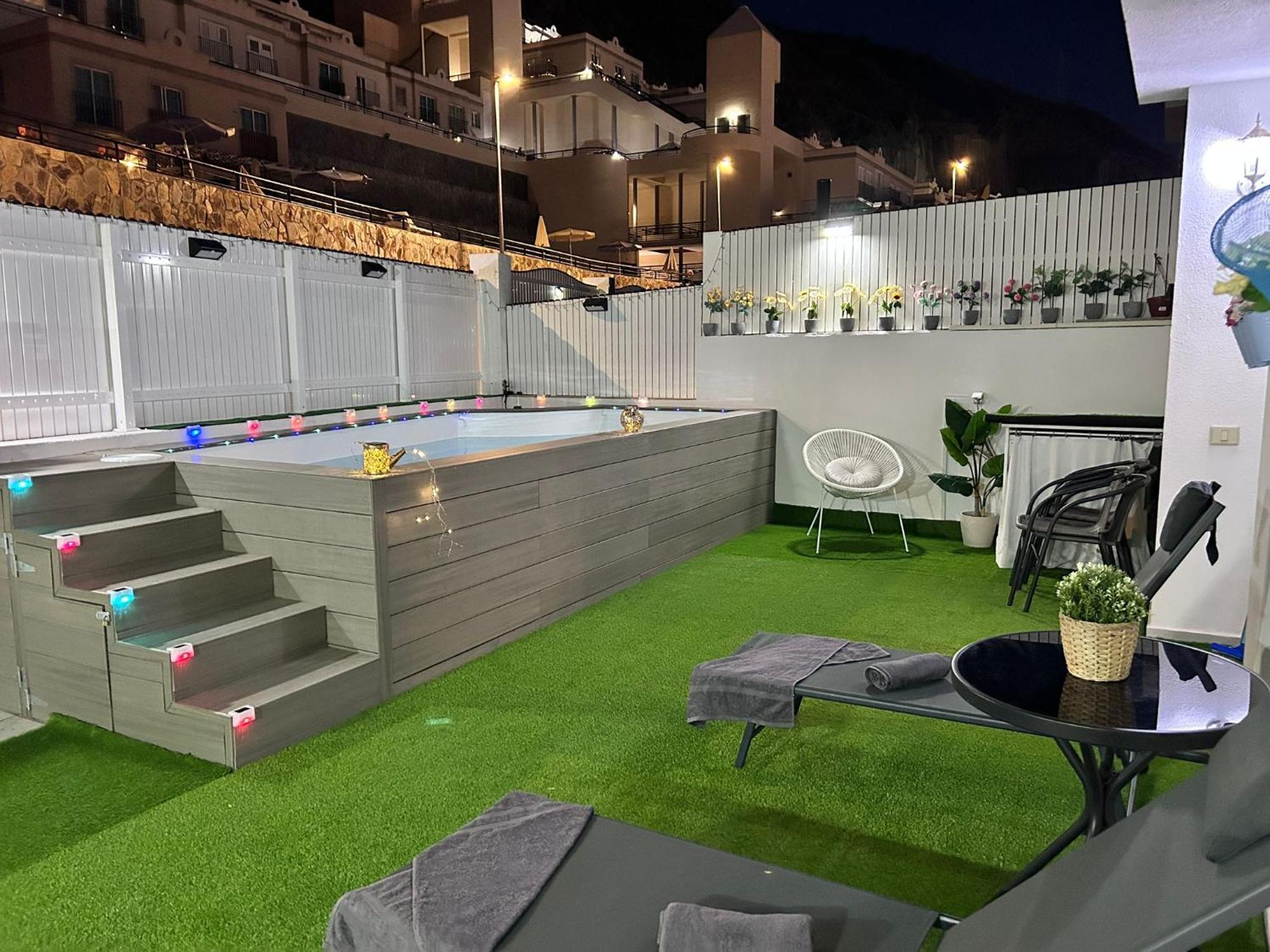 Big Villa Puerto Rico Streetfront With Private Saltwater Jacuzzi Pool, Bbq, Kitchen & 3 Terraces Near Shopping Center Puerto Rico (Gran Canaria) Luaran gambar